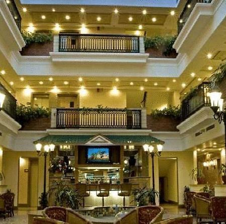Savoy Suites Noida Luaran gambar