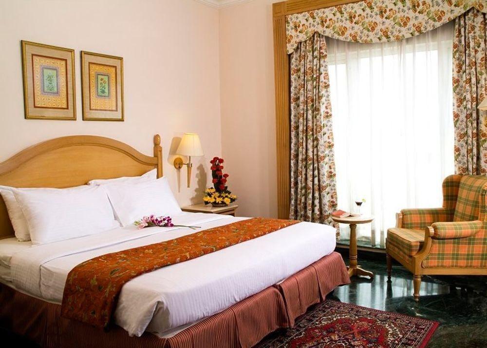 Savoy Suites Noida Luaran gambar
