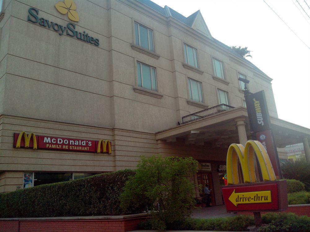 Savoy Suites Noida Luaran gambar