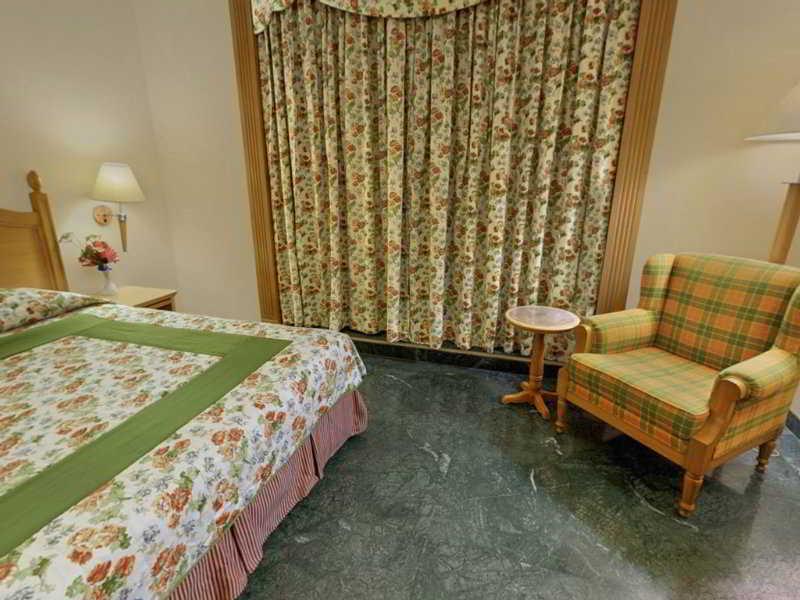 Savoy Suites Noida Bilik gambar