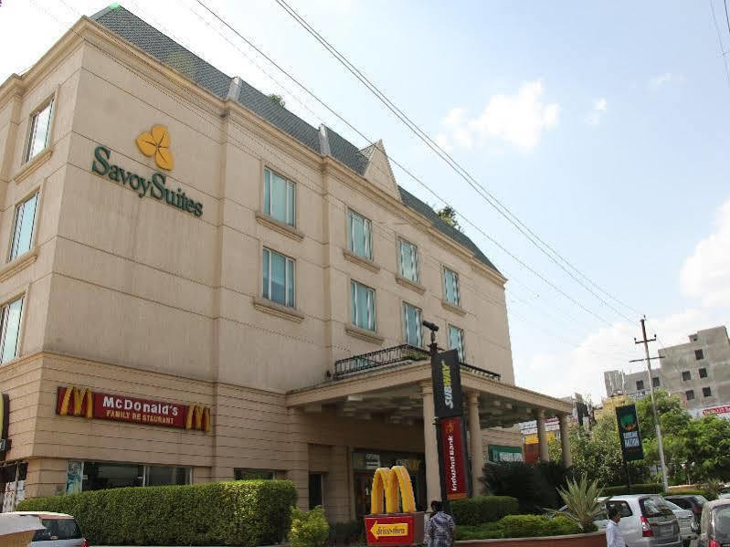 Savoy Suites Noida Luaran gambar