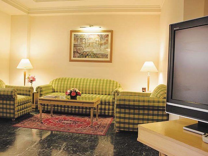 Savoy Suites Noida Luaran gambar